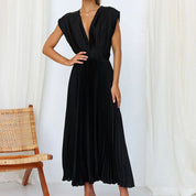 Daliah - Elegante Maxi-jurk met V-hals en Speelse Plooien