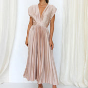 Daliah - Elegante Maxi-jurk met V-hals en Speelse Plooien