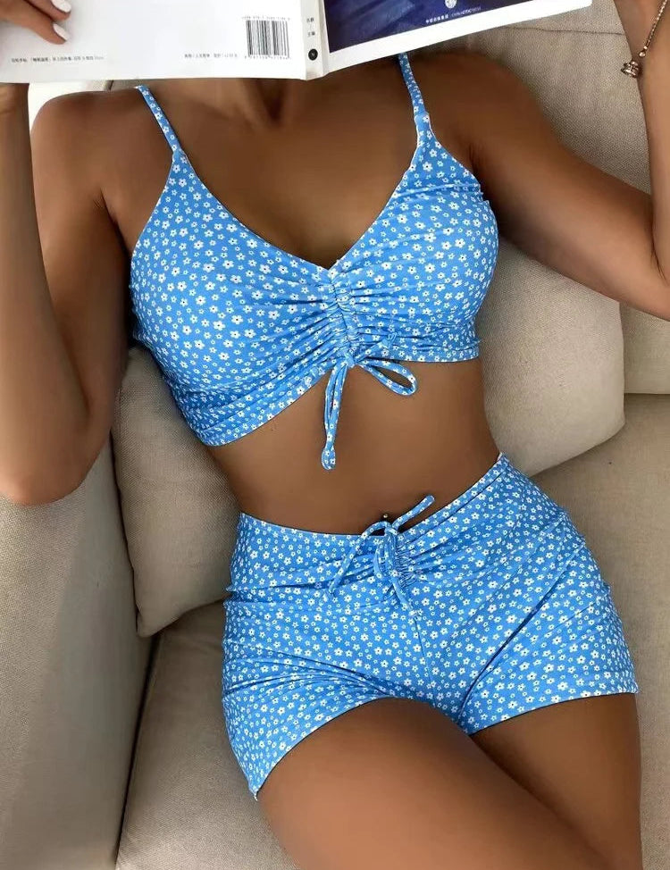 Luna | Bloemenbikini – Een Zomers Statement