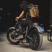 Finn | Stijlvolle Militaire Canvas Rugzak met Roltop voor Wandelen en Laptop