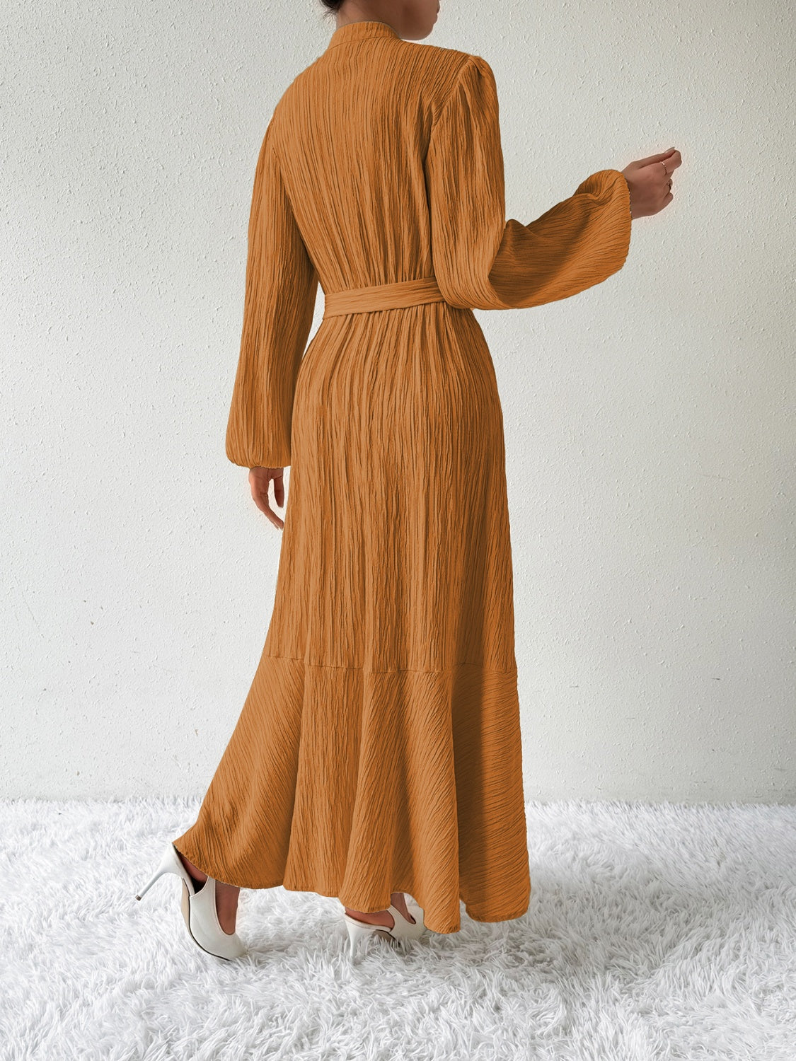 GWYNETH | Elegante jurk met lange mouwen en een stijlvolle strikceintuur