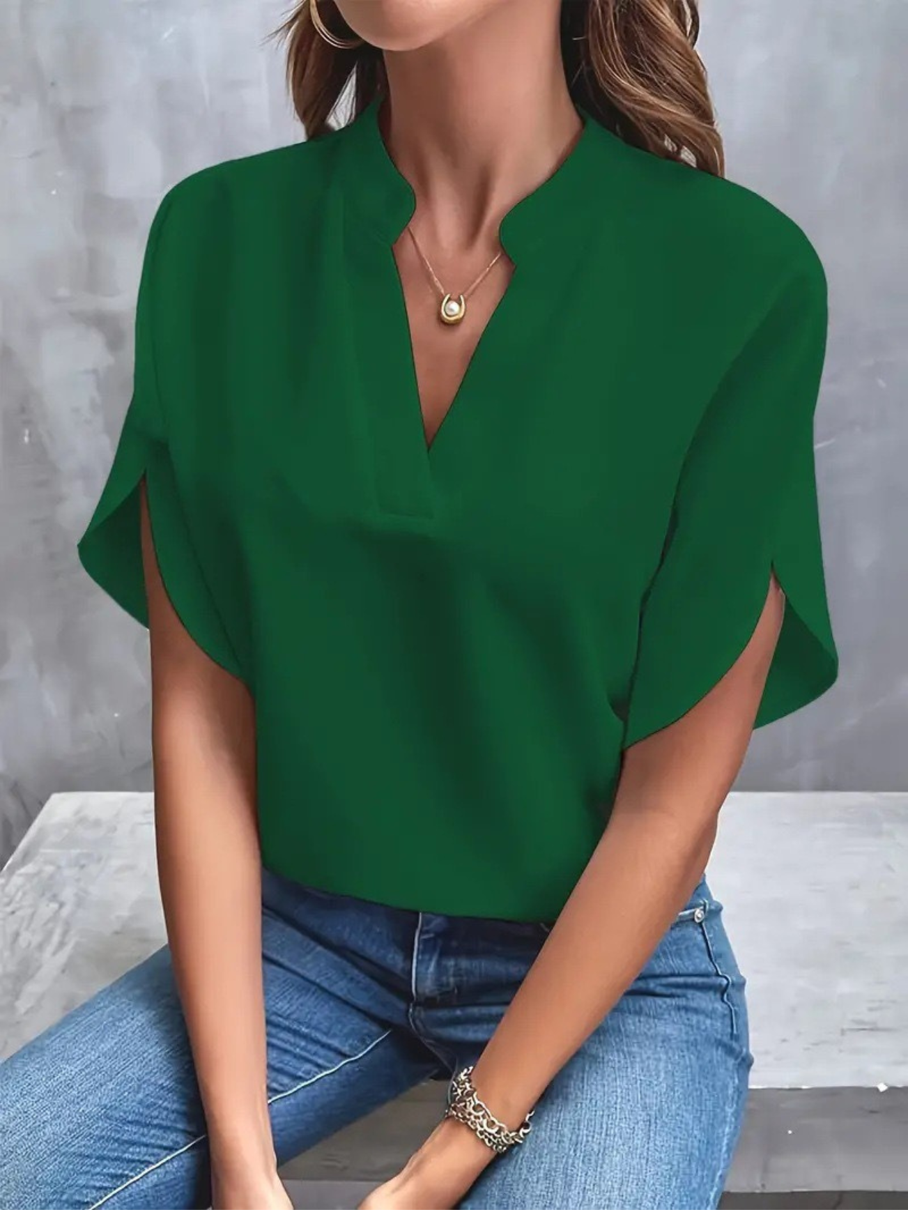 Chic V-hals Blouse voor Dames met een Betoverende Stijl