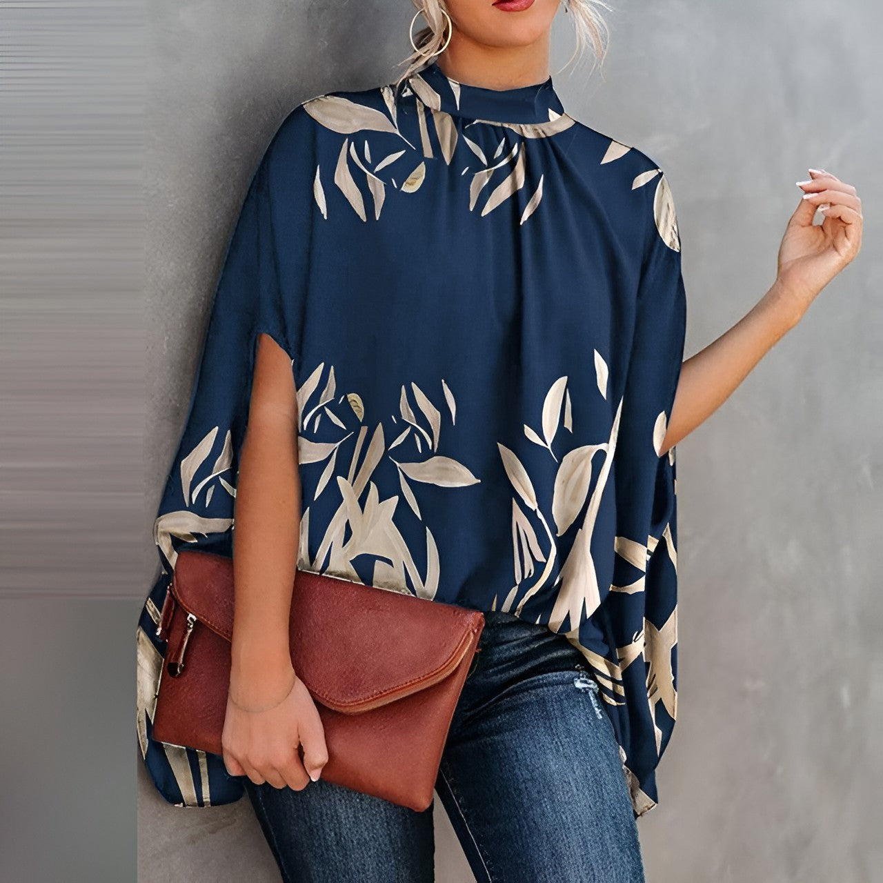 Mikha | Stylish Batwing Mouwen Blouse met Elegante O-hals