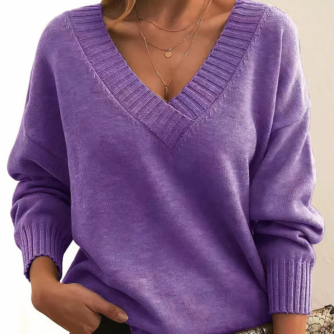 Mira | Diepe V-Hals Sweater – Verfijnde Vrouwelijkheid