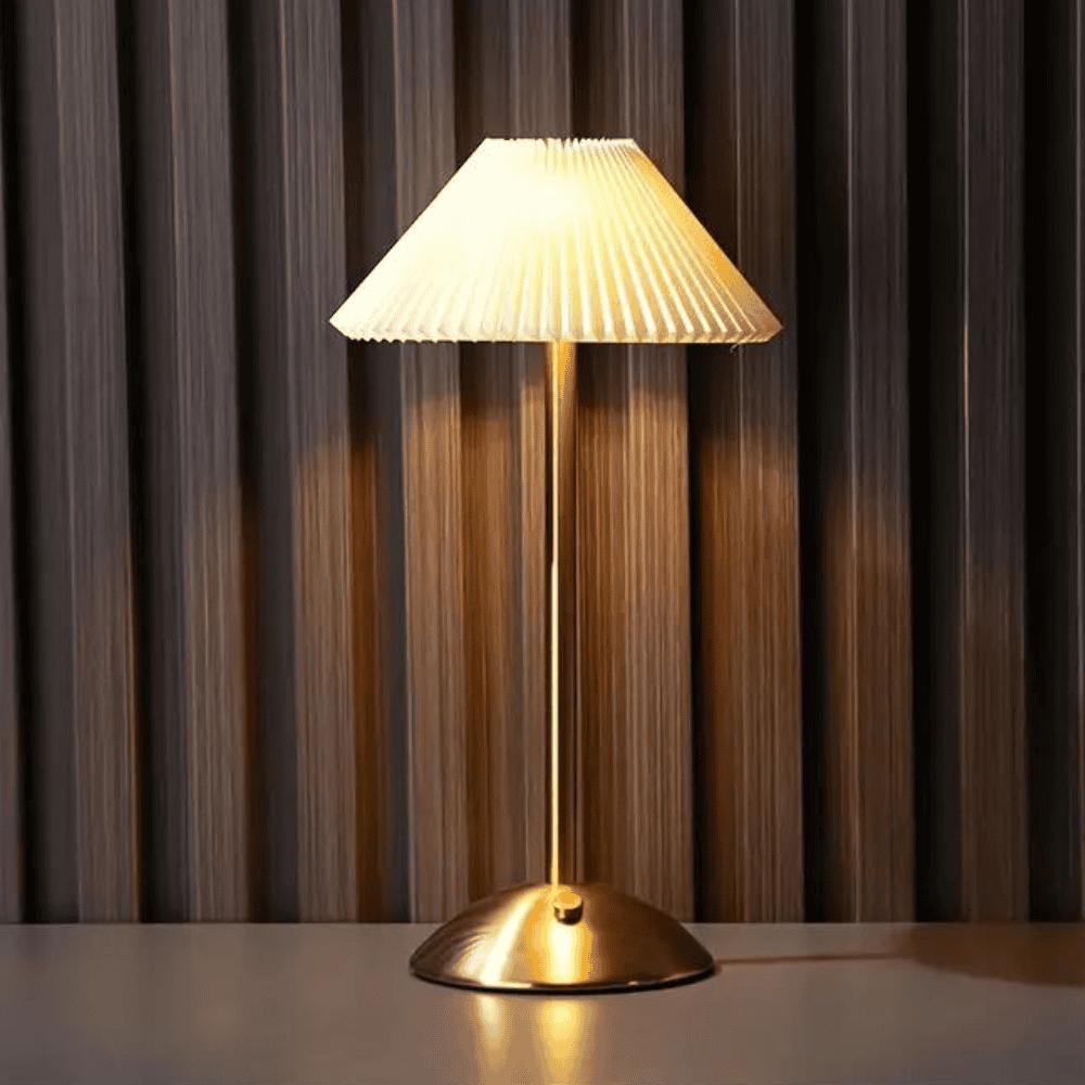 GlowCrest | Verfijnde Moderne Lamp voor Stijlvolle Interieurs