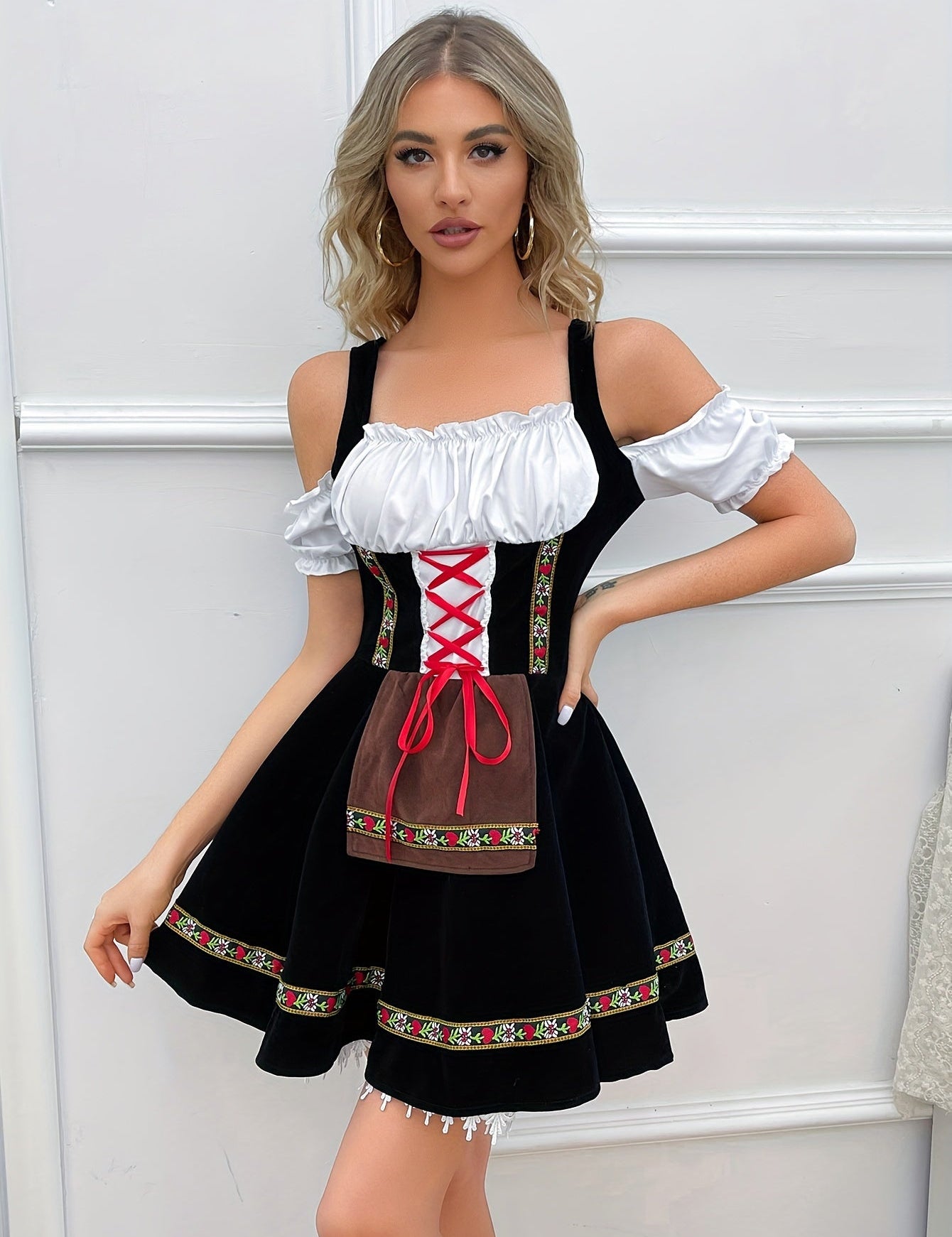 Dirndljurk met veter en geborduurd minischortje Oktoberfest 0