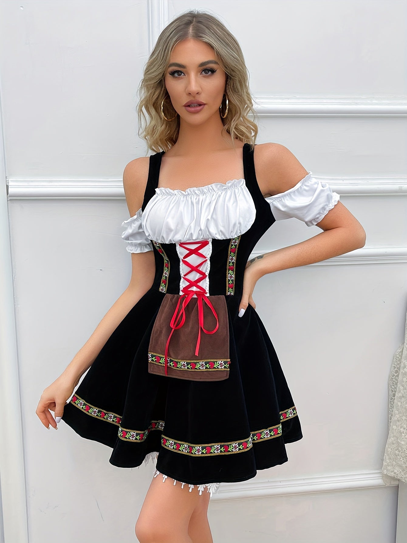 Dirndljurk met veter en geborduurd minischortje Oktoberfest 0