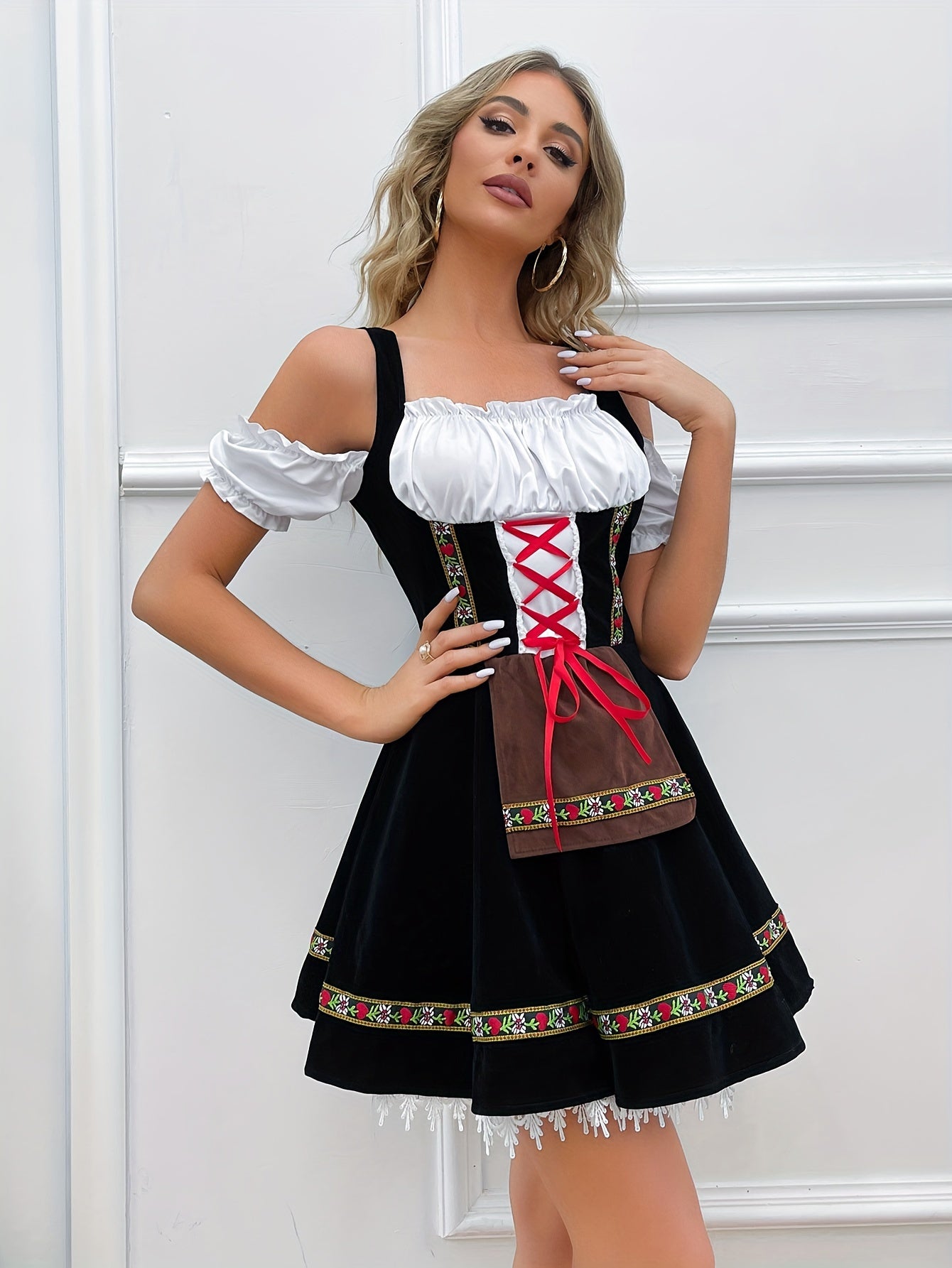 Dirndljurk met veter en geborduurd minischortje Oktoberfest 4