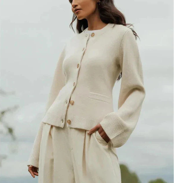 Lyla | Getailleerde Cardigan – Een Tijdloze Aanvulling voor je Garderobe