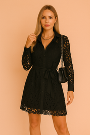 Mooie zomerjurk in een elegante en verfijnde kant 1