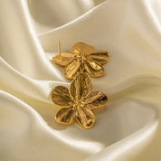 Arabella | Stijlvolle Vintage Gouden Bloem Stud Oorbellen