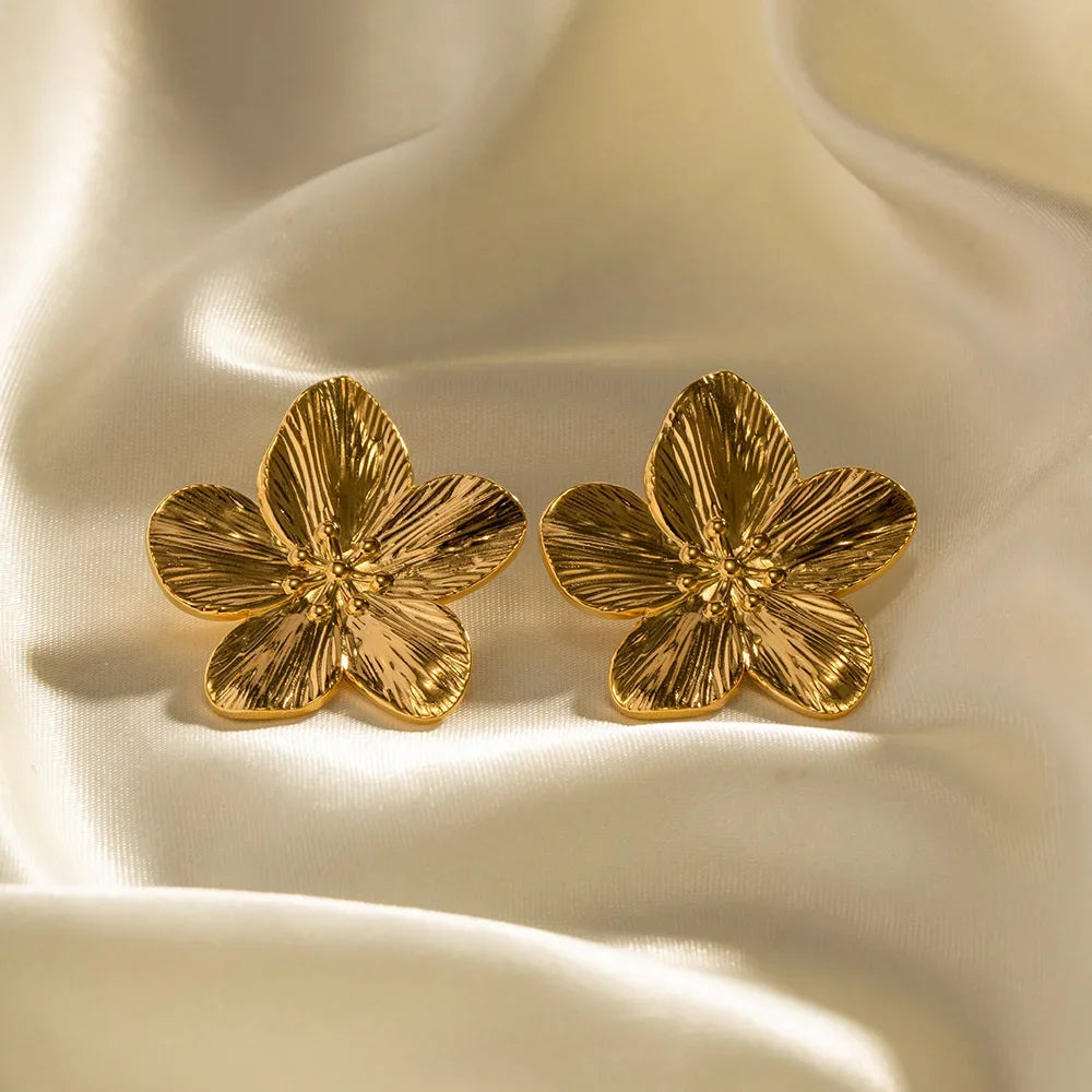 Arabella | Stijlvolle Vintage Gouden Bloem Stud Oorbellen