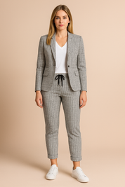 Sofia | Elegant damespak met een casual flair 3
