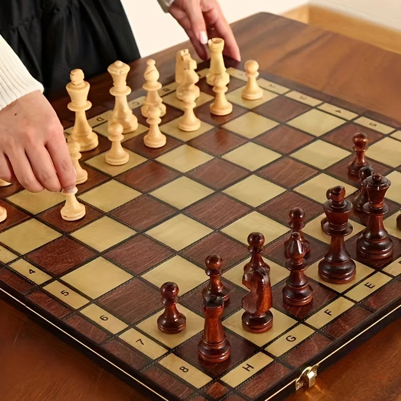 Strategio – Opvouwbaar houten schaakspel met viltbord 0