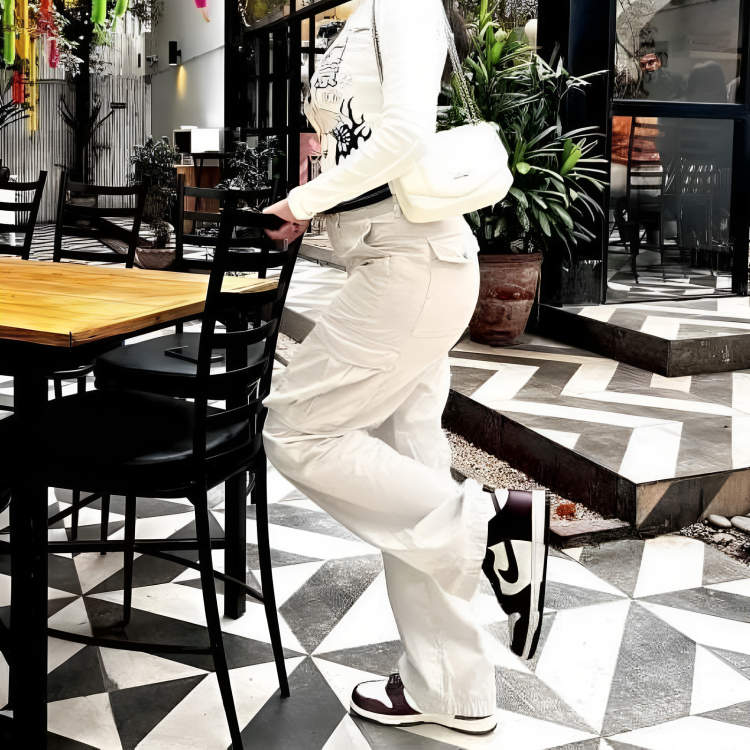 Mika | Trendy Verstelbare Cargo Broek voor een Stijlvolle Look