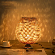 GlowCrest | Artistieke Tafellamp voor Gezellige Ruimtes
