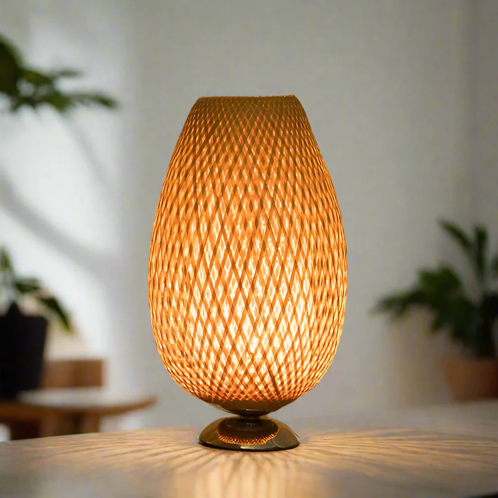 GlowCrest | Artistieke Tafellamp voor Gezellige Ruimtes