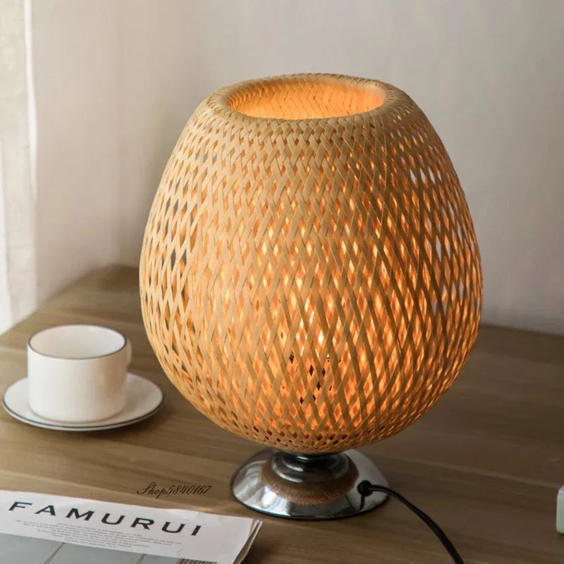 GlowCrest | Artistieke Tafellamp voor Gezellige Ruimtes