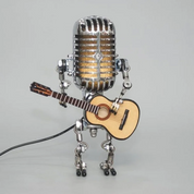 Vintage metalen microfoonrobot met gitaarlamp 0