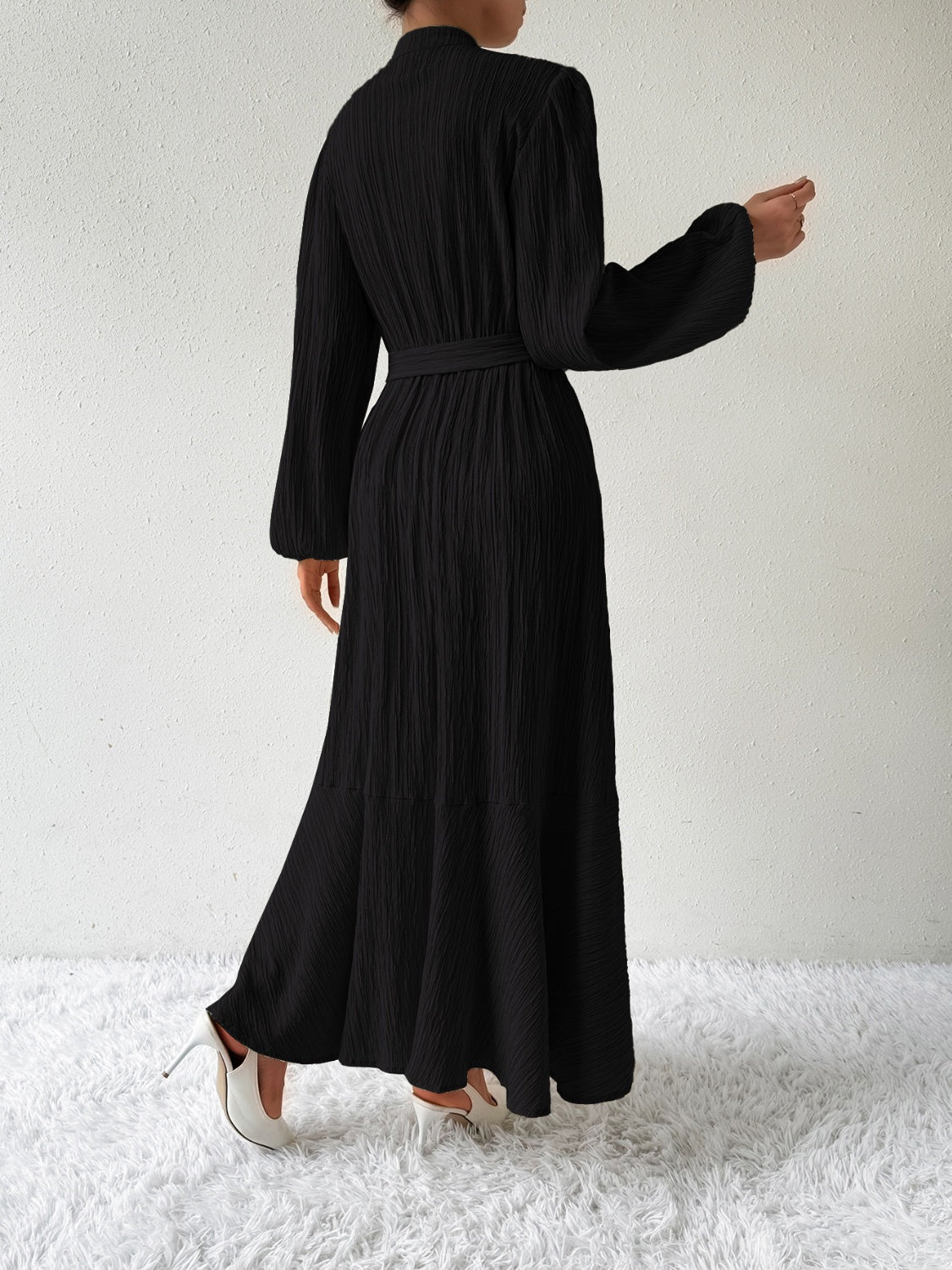 GWYNETH | Elegante jurk met lange mouwen en een stijlvolle strikceintuur