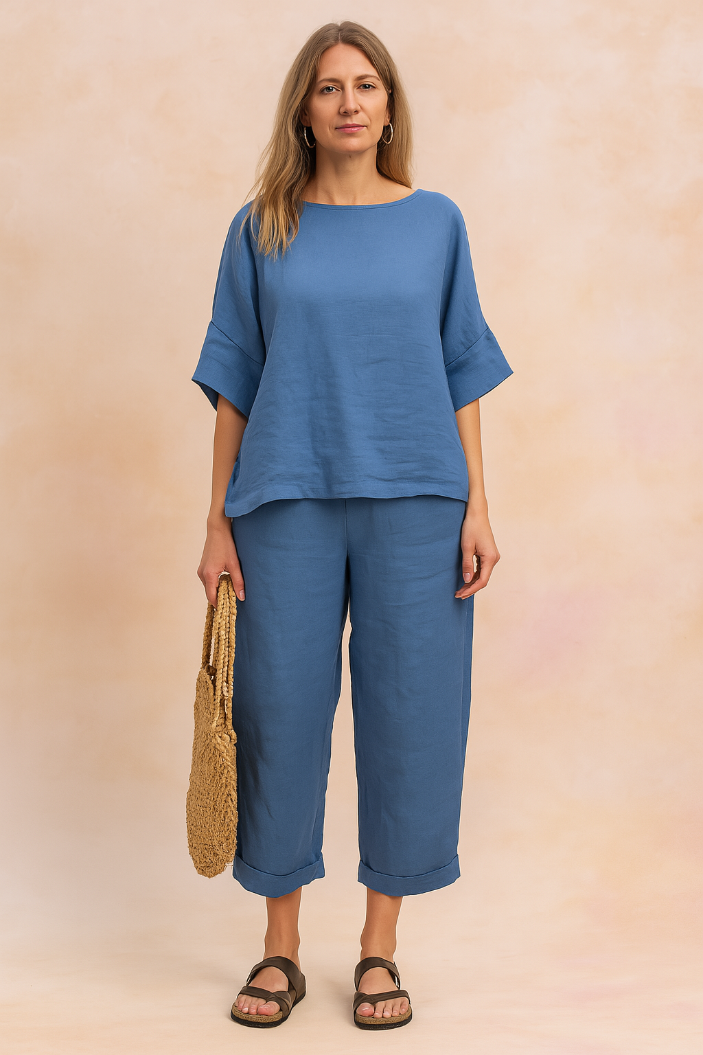  Comfortabele blauwe linnen blouse met wijde mouwen en rechte snit, perfect voor casual lente- en zomerdagen