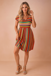Josie boho zomerjurk met levendig gestreept patroon en V-hals voor dames