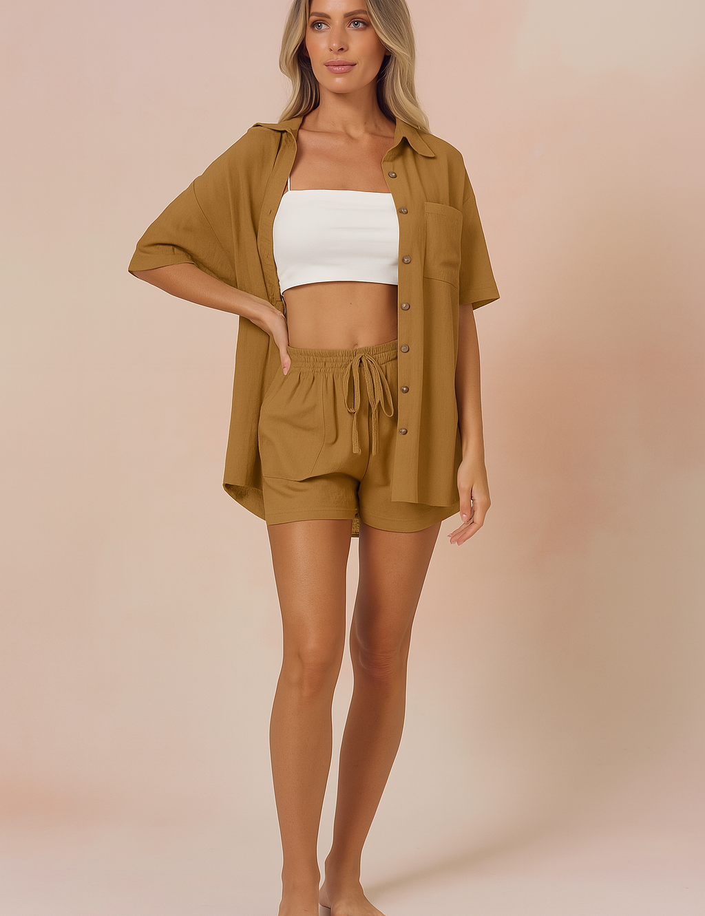 Mosterdgele dames co-ord set met doorknoopshirt en comfortabele short met taillekoord