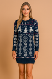 Donkerblauwe gebreide kerstjurk met witte rendieren, kerstbomen en traditioneel jacquardpatroon.