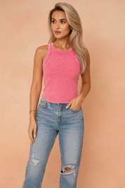 Felle roze geribde tanktop met ronde hals, ideaal voor zomerse outfits.