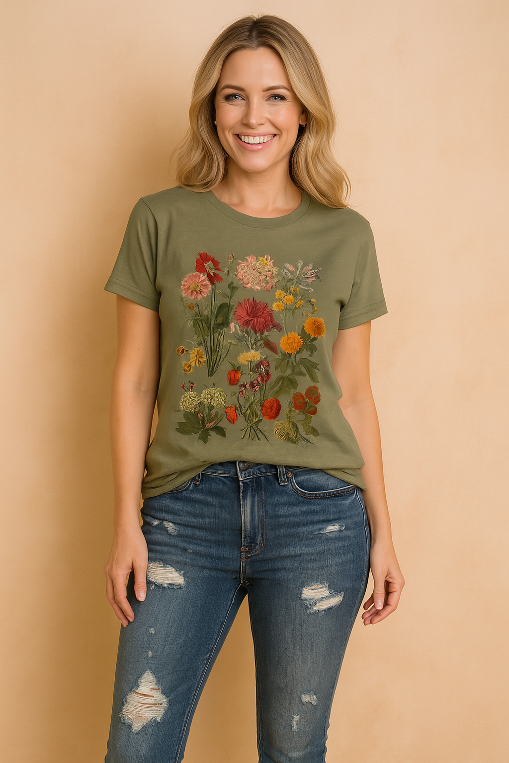 T-shirt van zachte jersey in legergroen met natuurgetrouwe bloemenprint op de borst, bestaande uit veldbloemen in rood, oranje, geel en roze tinten met gedetailleerde groene bladeren.